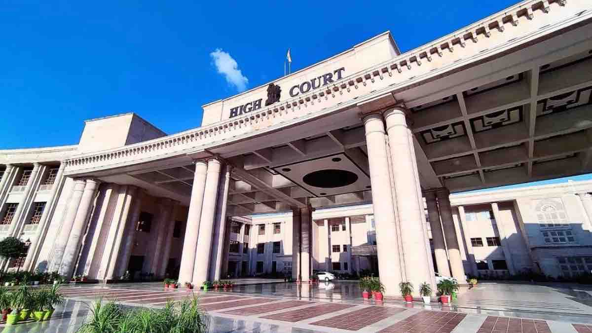 Allahabad High Court Withholds FIR Order Against Rahul Gandhi in British Passport Case